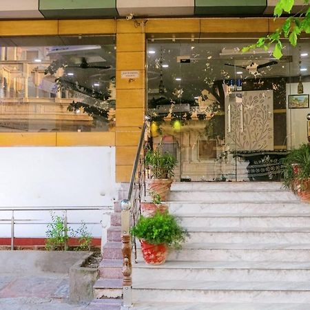 Blue Rose International, Family Hotel アーグラ エクステリア 写真