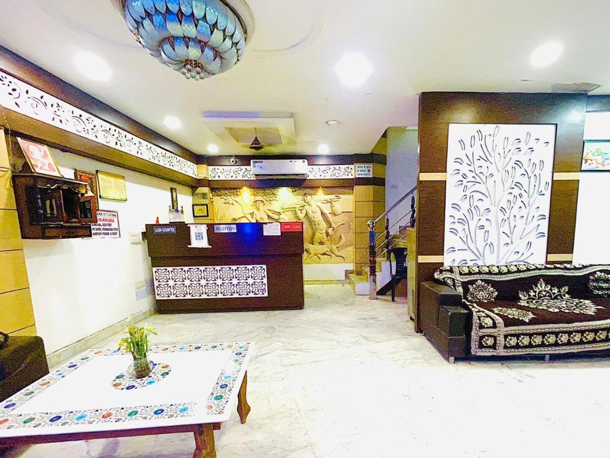 Blue Rose International, Family Hotel アーグラ エクステリア 写真